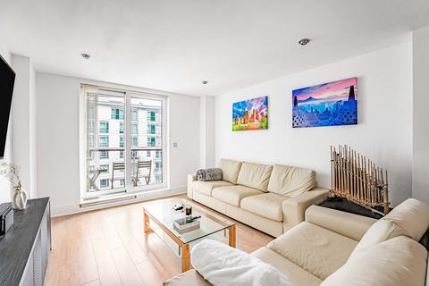 2 bedroom apartment for sale, St. George Wharf, London, SW8