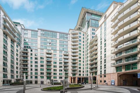 2 bedroom apartment for sale, St. George Wharf, London, SW8