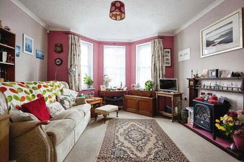 2 bedroom ground floor flat for sale, High Street, Henstridge, Templecombe