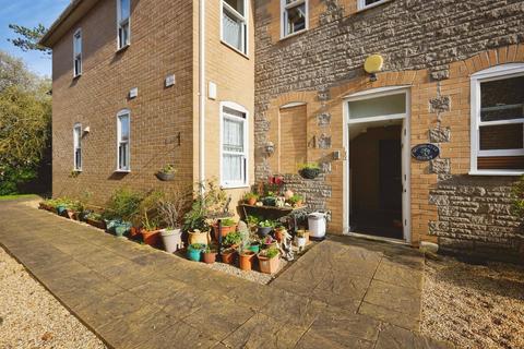 2 bedroom ground floor flat for sale, High Street, Henstridge, Templecombe