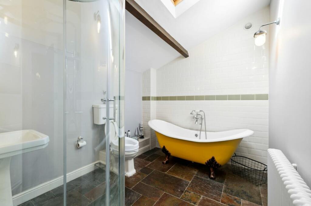 En suite bathroom