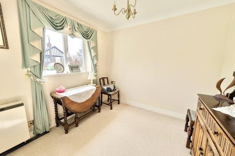 undefined, Hinderton Road, Neston, Cheshire, CH64
