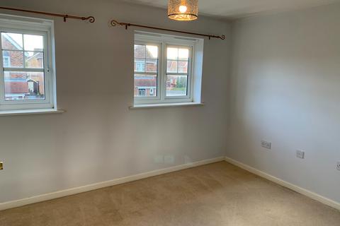 2 bedroom semi-detached house to rent, Aydon Gardens, Longbenton, NE12