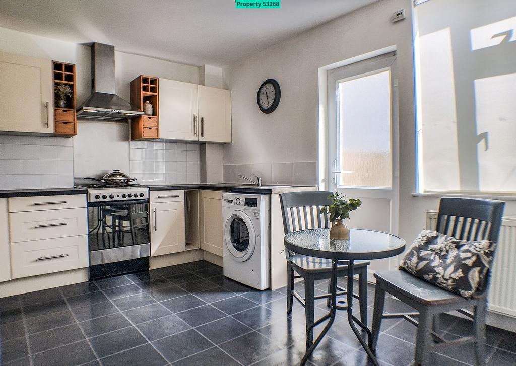 Kitchen 1of2