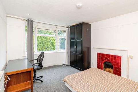 undefined, Romsey Road, Maybush, Southampton, Hampshire, SO16