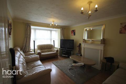 3 bedroom flat to rent, Moor Furlong, SLOUGH