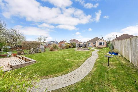 3 bedroom detached bungalow for sale, Hazleton Way, Waterlooville
