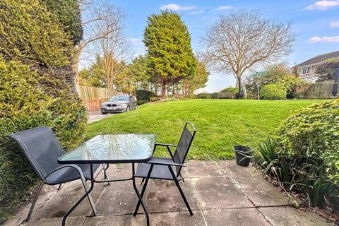 2 bedroom flat for sale, Upper Avenue, Eastbourne