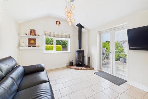 3 bedroom semi-detached house for sale, Goss Avenue, Waddesdon, Aylesbury, HP18