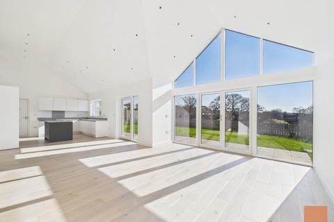 2 bedroom detached bungalow for sale, Silva Gardens, Mylor Bridge