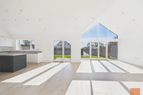 2 bedroom detached bungalow for sale, Silva Gardens, Mylor Bridge