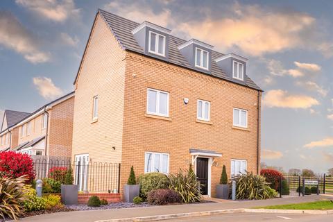 4 bedroom detached house for sale, Irthlingborough Road North, Wellingborough