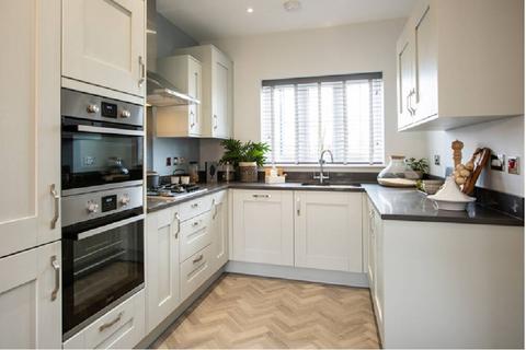 4 bedroom detached house for sale, Irthlingborough Road North, Wellingborough