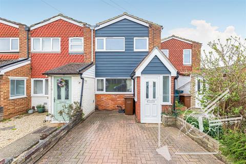 undefined, Highlands Close, Rochester