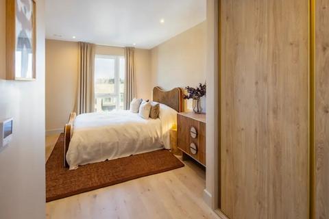 2 bedroom flat to rent, Caversham Road