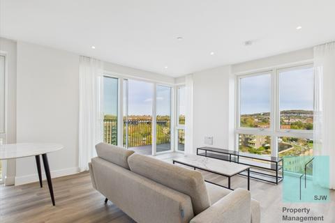 3 bedroom flat to rent, Cairncross House London SE3