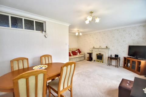 3 bedroom end of terrace house for sale, Roman Bank, Skegness, PE25