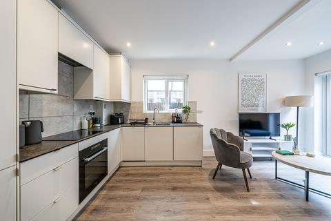 2 bedroom flat for sale, Delia Street, London, SW18