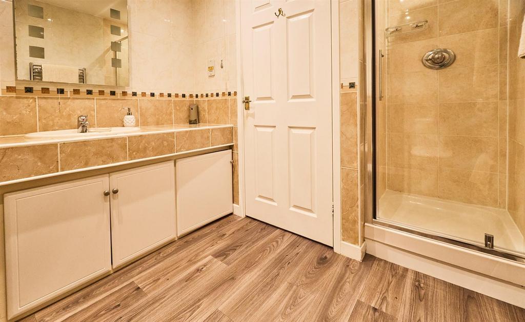 En Suite Shower Room