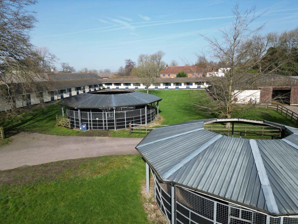Kingwood Stud West Yard and Horsewalkers