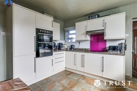 undefined, Curwen Crescent, Heckmondwike, WF16