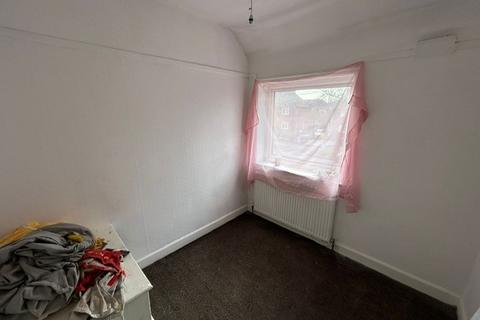 3 bedroom house to rent, Woodhouse Lane, MANCHESTER, M22