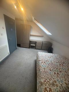 1 bedroom in a house share to rent, Heeley Road, Birmingham B29