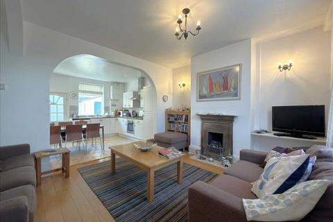 3 bedroom house for sale, Reynolds Street, Filey