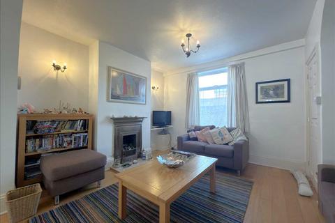 3 bedroom house for sale, Reynolds Street, Filey