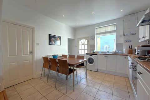 3 bedroom house for sale, Reynolds Street, Filey