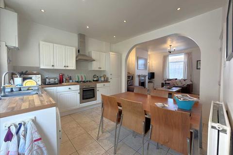 3 bedroom house for sale, Reynolds Street, Filey