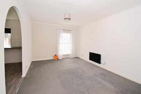 1 bedroom flat to rent, Priory Farm Drive, Hull