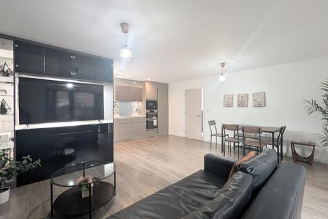 3 bedroom terraced house to rent, Fishers Way, WEMBLEY