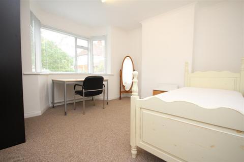 undefined, Cherry Tree Avenue, Guildford