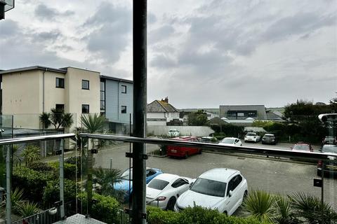 undefined, Tre Lowen, Pentire TR7