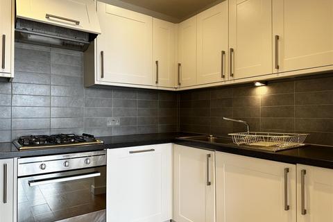 undefined, Tre Lowen, Pentire TR7