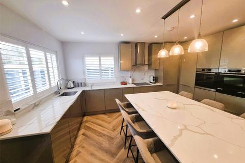 4 bedroom detached house for sale, Cheapside East, Rayleigh, Essex, SS6
