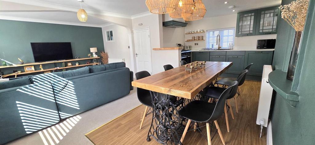 Lounge kitchen diner