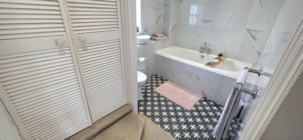 Ensuite