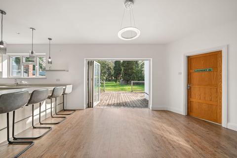 undefined, Couchmore Avenue, Esher, KT10