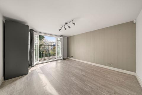 undefined, Couchmore Avenue, Esher, KT10