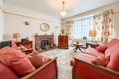 2 bedroom bungalow for sale, Hollybush Avenue, St. Albans, Hertfordshire, AL2