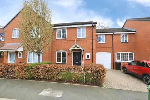 3 bedroom terraced house for sale, Brooklands Drive, Kidderminster