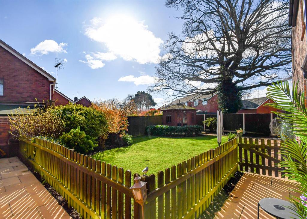 111 Taunton Avenue-17.jpg