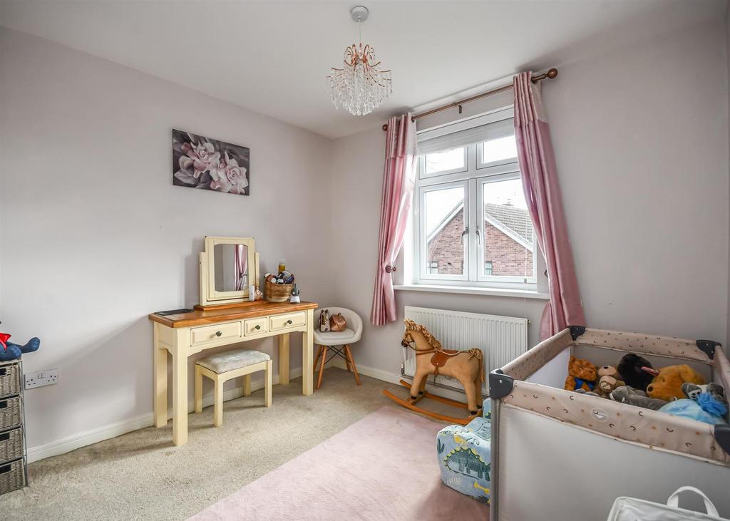 111 Taunton Avenue-4.jpg