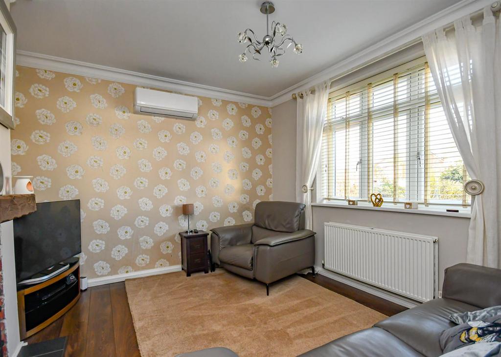 111 Taunton Avenue-10.jpg