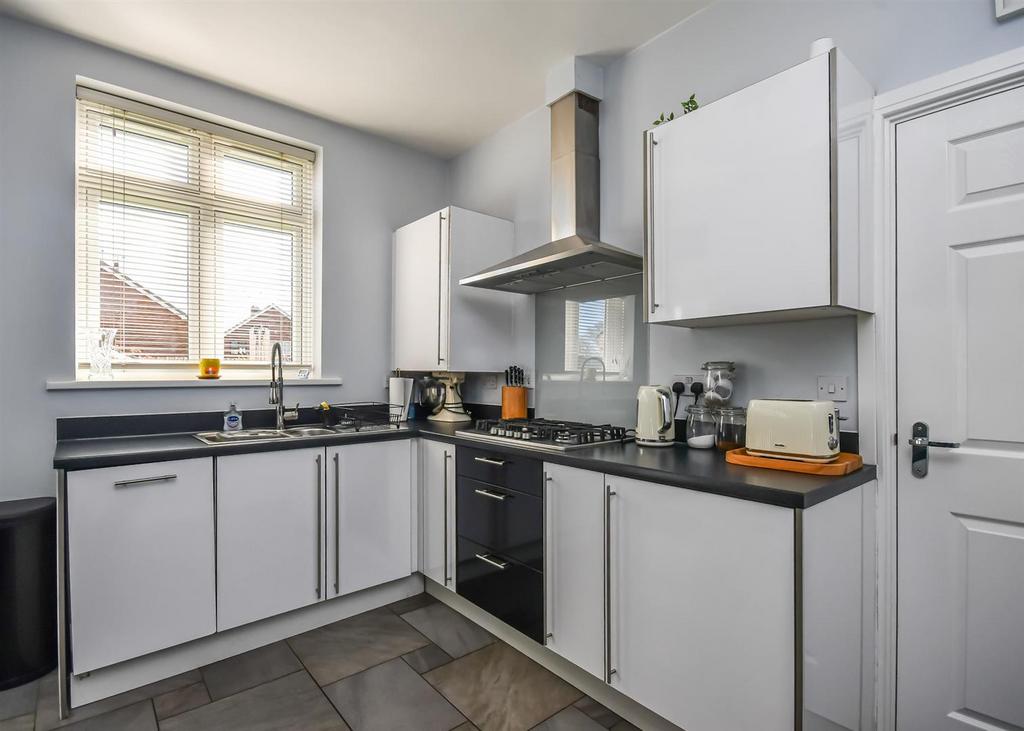 111 Taunton Avenue-6.jpg