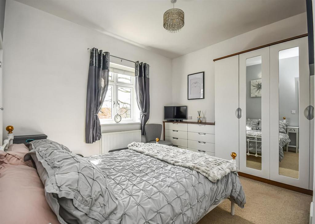 111 Taunton Avenue-3.jpg