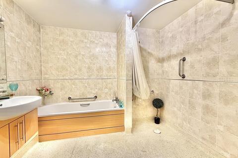 1 bedroom apartment for sale, Flat 27, Somers Brook Court Foxes Road, Newport