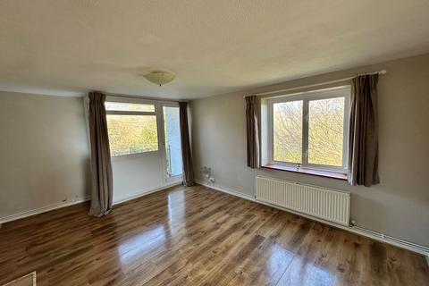 2 bedroom flat to rent, Lincoln Court, Rockhurst Drive, BN20